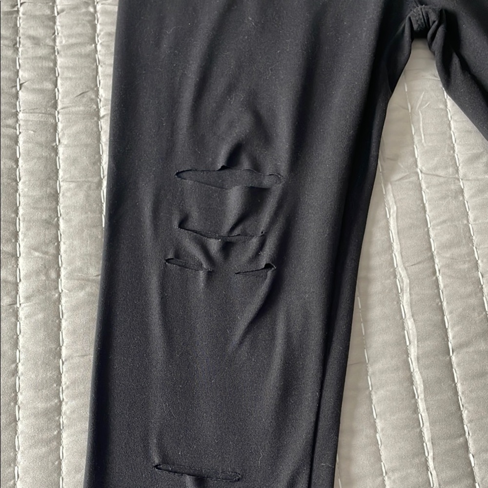 Black Ripped Leggings - Picture 2 of 2